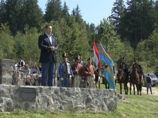 Antal: Vizita lui Ponta în Pasul Nyerges - de apreciat, dar aşteptăm şi legi pentru maghiari